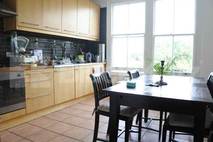 			Amazing Two Bed Property !, 2 Bedroom, 1 bath, 1 reception Apartment			 Muswell Hill Broadway, Muswell Hill